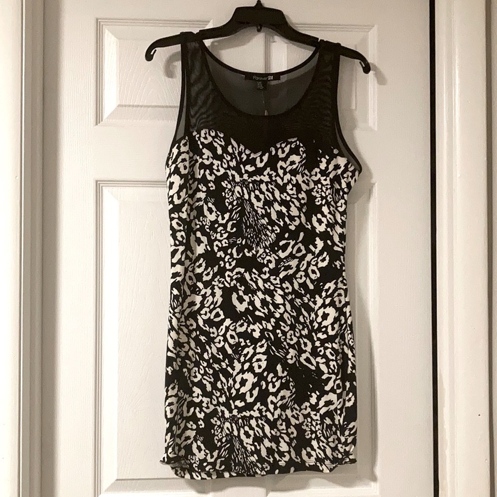 NEVER BEEN WORN! Forever 21 dress!